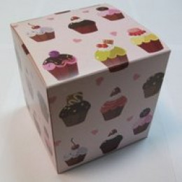 Подарочная коробка для кружки розовая "Кексы"