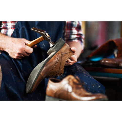 Замена каблука в мужской обуви
